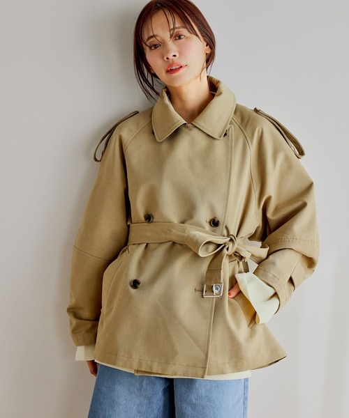 mysty woman(ミスティウーマン)の「コクーンスリーブショートトレンチコート 643238(トレンチコート・レディース・ベージュ/ネイビー/カーキ・FREE)」の7枚目の写真