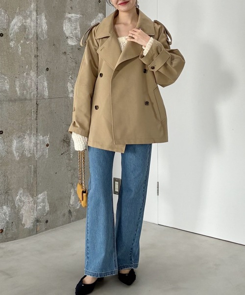 mysty woman(ミスティウーマン)の「コクーンスリーブショートトレンチコート 643238(トレンチコート・レディース・ベージュ/ネイビー/カーキ・FREE)」の20枚目の写真