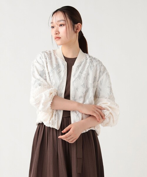 BEAMS HEART(ビームスハート)の「カットジャカード レース ブルゾン(ブルゾン・レディース・オフホワイト/ブラック・FREE)」の7枚目の写真