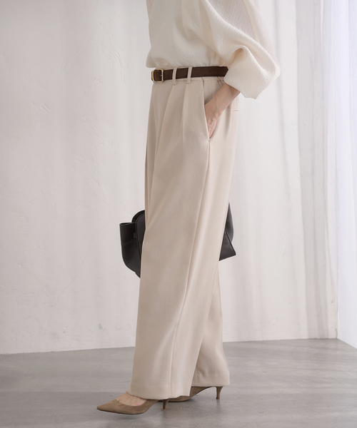 IENA（イエナ）の「&NAVY ジョーゼットサイドゴムタックパンツ（スラックス・レディース・ベージュ/ネイビー・34/36/38/40）」の11枚目の写真