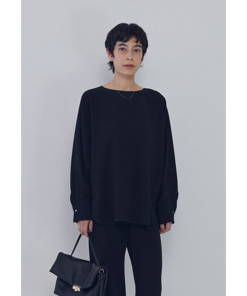 1er Arrondissement（プルミエアロンディスモン）の「ダブルクロスドルマンブラウス（シャツ/ブラウス・レディース・ブラック系その他3/オフホワイト・36/38）」の4枚目の写真