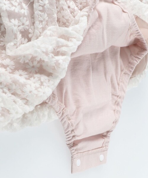 BRANSHES（ブランシェス）の「【お花シリーズ】チュールカバーオール（その他ベビー用品・キッズ・ピンク・70/80）」の4枚目の写真