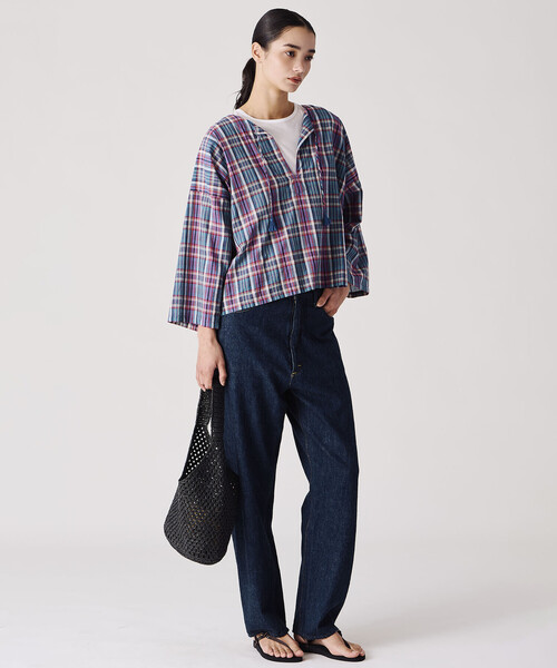 Bshop（ビショップ）の「INDIA INDUSTRY | ペーパーラフィア ショルダーバッグ WOMEN（ショルダーバッグ・レディース・ブラック/Nat・-）」の8枚目の写真