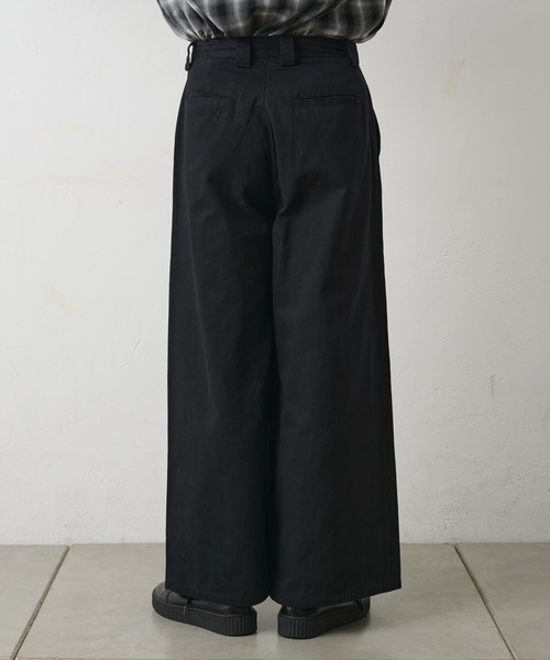 COLONY 2139(コロニートゥーワンスリーナイン)の「コットンツイルバギーパンツ(その他パンツ・メンズ・ベージュ/ブラック・MEDIUM/LARGE)」の7枚目の写真