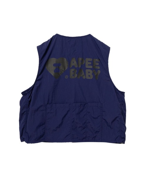 A BATHING APE（アベイシングエイプ）の「SILICON BADGE MULTI-POCKETS VEST（ミリタリージャケット・レディース・アイボリー/ネイビー・X-SMALL/SMALL）」の4枚目の写真