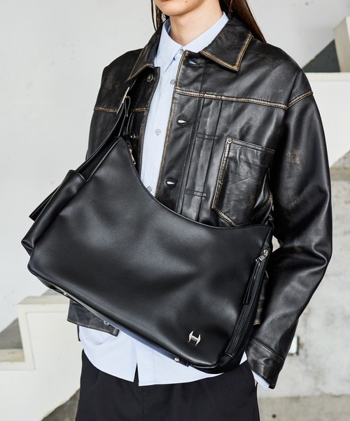 HARE(ハレ)の「HパーツBIGショルダーBAG(HARE)(ショルダーバッグ・メンズ・ブラック・FREE)」の4枚目の写真