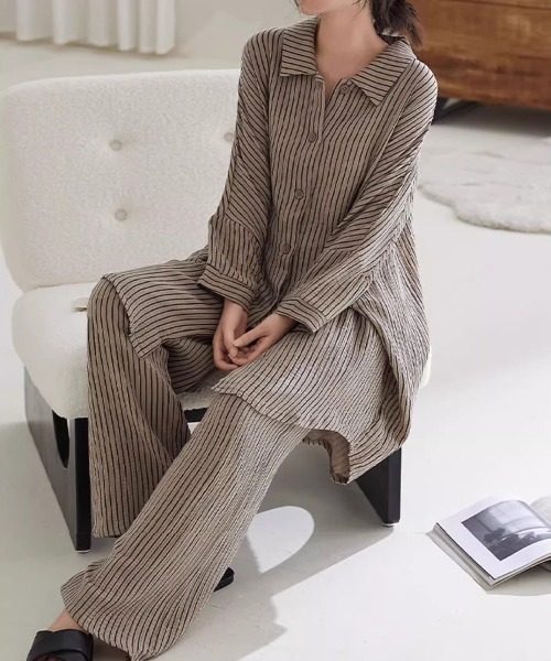 SallyLunn(サリーラン)の「セットアップストライプロングシャツガウン(セットアップ・レディース・ベージュ・LARGE/MEDIUM)」の6枚目の写真