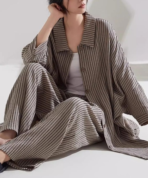 SallyLunn(サリーラン)の「セットアップストライプロングシャツガウン(セットアップ・レディース・ベージュ・LARGE/MEDIUM)」の8枚目の写真