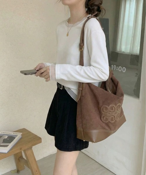 MAISON DE THERESE(メゾン ド テレーズ)の「インナー T シャツ メッシュ クルーネック 長袖 ヴィンテージ 肌触り(Tシャツ/カットソー・レディース・ブラック/Off White/ダークグレー・M/L)」の16枚目の写真