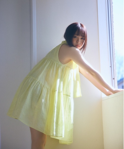 FURFUR(ファーファー)の「ボウタイアメスリワンピース(ワンピース・レディース・イエロー/オフホワイト/ブラック・F)」の1枚目の写真