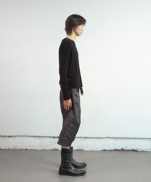 NVRFRGT(ネヴァーフォーゲット)の「DOUBLE LAYERED LONG SLEEVE T-SHIRT(Tシャツ/カットソー・レディース・ブラック/ベージュ・1)」の5枚目の写真