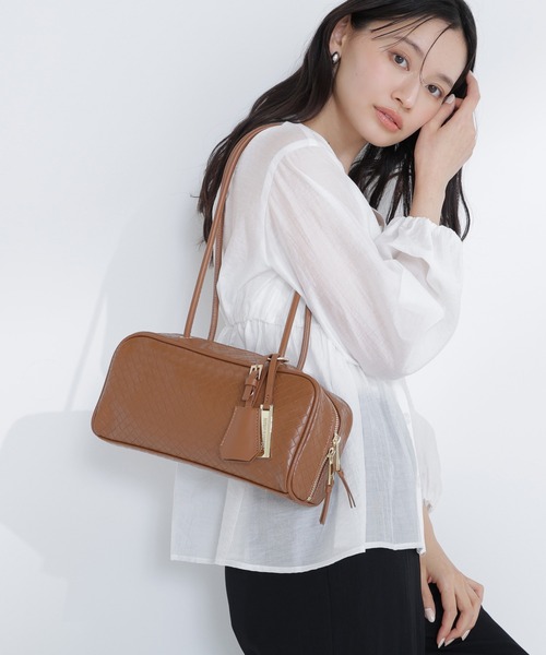 NATURAL BEAUTY BASIC(ナチュラルビューティーベーシック)の「◇メッシュエンボスワイドボストンバッグ(ボストンバッグ・レディース・オレンジ/ブラウン/オフホワイト・フリ-)」の2枚目の写真