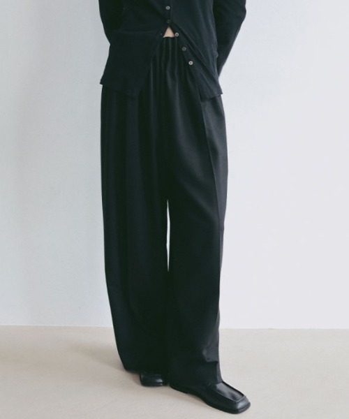 ETRE TOKYO(エトレトウキョウ)の「ダブルフェイスデザインウエストワイドパンツ(その他パンツ・レディース・ブラック/ネイビー・S/M)」の1枚目の写真