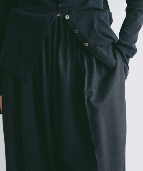 ETRE TOKYO(エトレトウキョウ)の「ダブルフェイスデザインウエストワイドパンツ(その他パンツ・レディース・ブラック/ネイビー・S/M)」の4枚目の写真