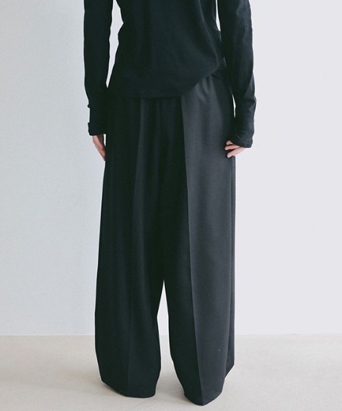 ETRE TOKYO(エトレトウキョウ)の「ダブルフェイスデザインウエストワイドパンツ(その他パンツ・レディース・ブラック/ネイビー・S/M)」の8枚目の写真