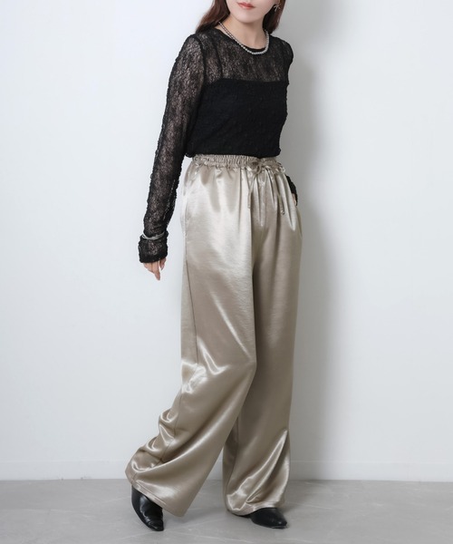 Riberry（リベリー）の「サテンイージーワイドパンツ（その他パンツ・レディース・ピンク/アイボリー/ブラック/グレイッシュベージュ・FREE）」の11枚目の写真