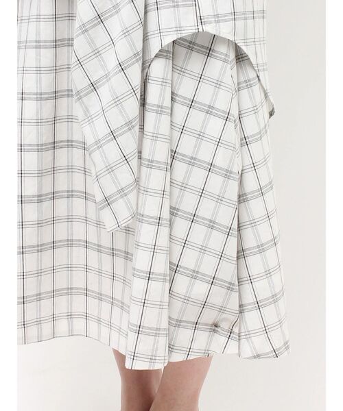 LAGUNAMOON（ラグナムーン）の「ウエストシャツデザインワンピース（ワンピース・レディース・ホワイト/ブラック・SMALL/MEDIUM）」の8枚目の写真