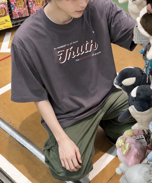 ZIP FIVE(ジップファイブ)の「高密度編み古着風プリント半袖Tシャツ(Tシャツ/カットソー・レディース・イエロー/ホワイト/レッド/ホワイト系/ホワイト系1/ブラック/グレー/チャコールグレー/ネイビー系/ブルー・MEDIUM/LARGE)」の5枚目の写真