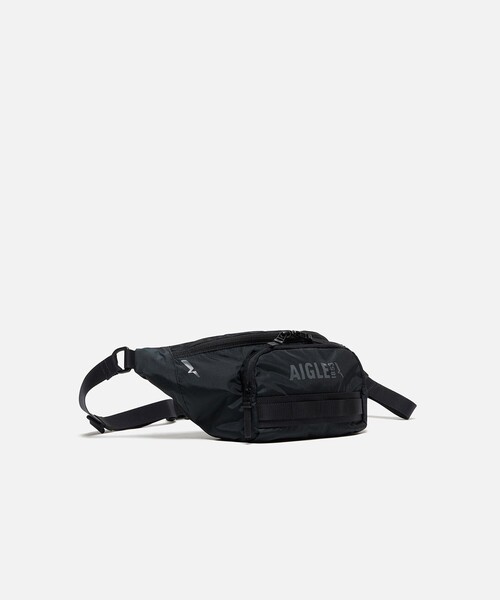 AIGLE(エーグル)の「撥水 アーバン ウエストバッグ 3L(ボディバッグ/ウエストポーチ・レディース・ブラック・FREE)」の3枚目の写真