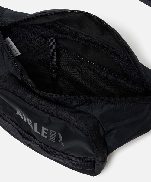 AIGLE(エーグル)の「撥水 アーバン ウエストバッグ 3L(ボディバッグ/ウエストポーチ・レディース・ブラック・FREE)」の10枚目の写真