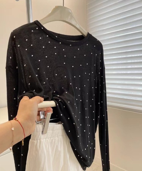 Ritzy(リッツィー)の「ドット柄 ゆったりロングスリーブ T シャツ(Tシャツ/カットソー・レディース・グレー/ホワイト/ブラック・FREE)」の9枚目の写真