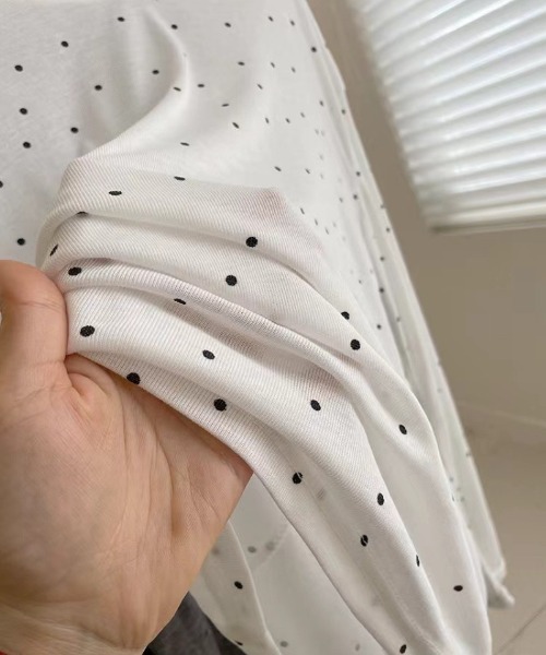 Ritzy(リッツィー)の「ドット柄 ゆったりロングスリーブ T シャツ(Tシャツ/カットソー・レディース・グレー/ホワイト/ブラック・FREE)」の22枚目の写真