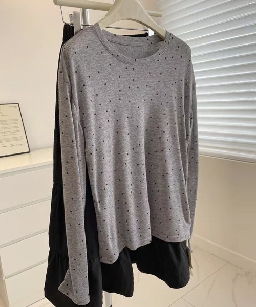 Ritzy(リッツィー)の「ドット柄 ゆったりロングスリーブ T シャツ(Tシャツ/カットソー・レディース・グレー/ホワイト/ブラック・FREE)」の17枚目の写真