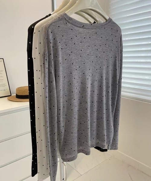 Ritzy(リッツィー)の「ドット柄 ゆったりロングスリーブ T シャツ(Tシャツ/カットソー・レディース・グレー/ホワイト/ブラック・FREE)」の16枚目の写真