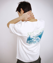 BACK CAMPING GRAPHIC SHORT-SLEEVED T-SHIRT - WHITE