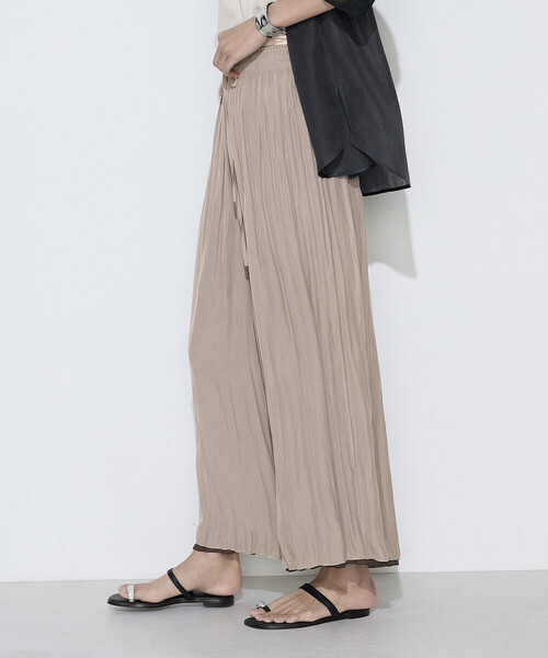 K.T KIYOKO TAKASE(キヨコタカセ)の「カッセン×シフォン リバーシブル プリーツパンツ(その他パンツ・レディース・ブラック系その他/ネイビー/ブラウン系その他・7号/9号)」の18枚目の写真