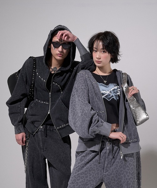 VI E DIT(ヴィエディット)の「Stud Bleach Leopard Zip Hoodie/スタッズブリーチレオパードジップフーディ〈セットアップ着用可能〉(パーカー・メンズ・ブラック/グレー・1/2)」の13枚目の写真