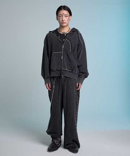 VI E DIT(ヴィエディット)の「Stud Bleach Leopard Zip Hoodie/スタッズブリーチレオパードジップフーディ〈セットアップ着用可能〉(パーカー・メンズ・ブラック/グレー・1/2)」の18枚目の写真