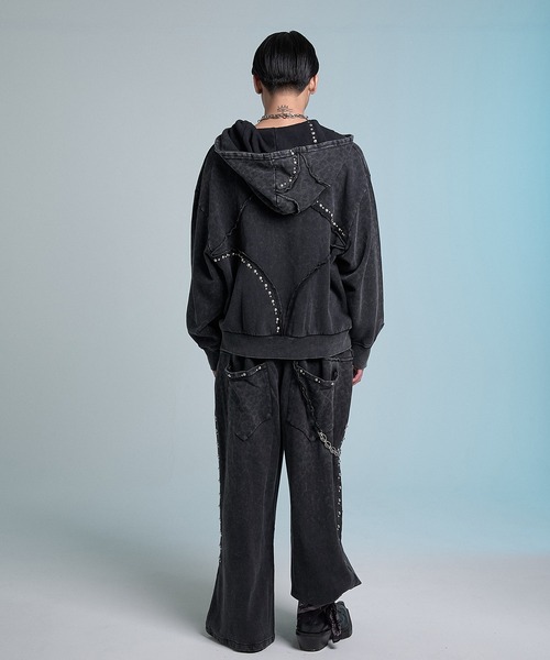 VI E DIT(ヴィエディット)の「Stud Bleach Leopard Zip Hoodie/スタッズブリーチレオパードジップフーディ〈セットアップ着用可能〉(パーカー・メンズ・ブラック/グレー・1/2)」の16枚目の写真
