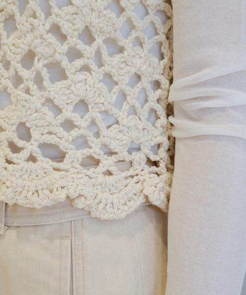 IENA LA BOUCLE(イエナラブークル)の「IENA LA BOUCLE スラブニットペプラムタンクトップ(ベスト・レディース・アイボリー・FREE)」の4枚目の写真