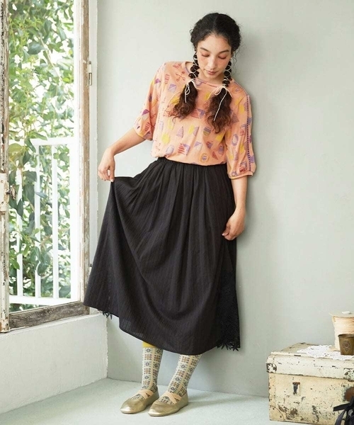 Jocomomola(ホコモモラ)の「Sala de baile ブークレジャカードカットソー(Tシャツ/カットソー・レディース・ブラック/オレンジ・40)」の16枚目の写真