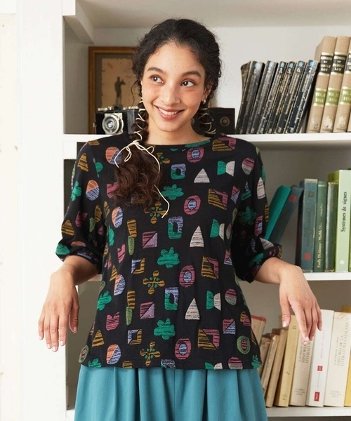 Jocomomola(ホコモモラ)の「Sala de baile ブークレジャカードカットソー(Tシャツ/カットソー・レディース・ブラック/オレンジ・40)」の22枚目の写真