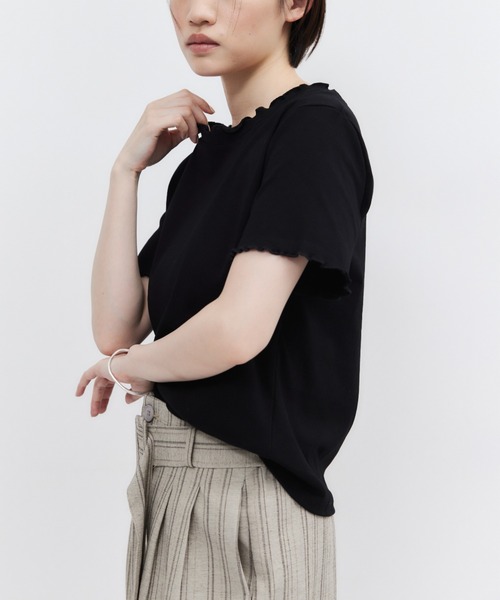 ELTONE(エルトーン)の「メロウネックハーフスリーブトップス(Tシャツ/カットソー・レディース・ブルー/ブラック/ホワイト・FREE)」の11枚目の写真