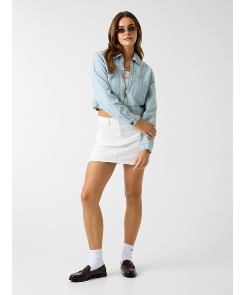 GUESS JEANS(ゲスジーンズ)の「GUESS JEANS Cropped Zip Trucker デニムジャケット(デニムジャケット・レディース・ライトブルー・X-SMALL/SMALL/MEDIUM)」の12枚目の写真