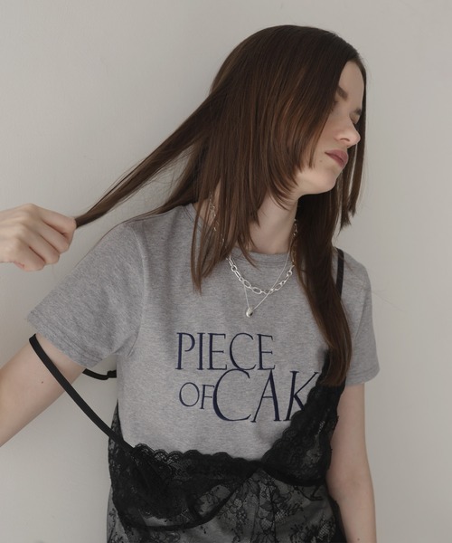 Mili affinity(ミリアフィニティー)の「刺繍ロゴTシャツ(Tシャツ/カットソー・レディース・杢グレー/オフホワイト/ブラック/ネイビー/ピンク・FREE)」の3枚目の写真