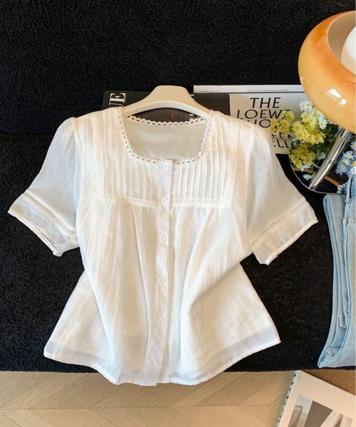 LUCPY(ラクピー)の「レースピンタックコットンブラウス(シャツ/ブラウス・レディース・ホワイト/イエロー・LARGE/MEDIUM/SMALL)」の1枚目の写真