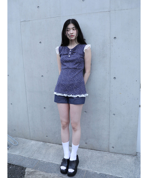 UGLY SHADOW(アグリーシャドウ)の「FLOWER LACE SLEEVELESS(NAVY)(Tシャツ/カットソー・レディース・その他・FREE)」の2枚目の写真