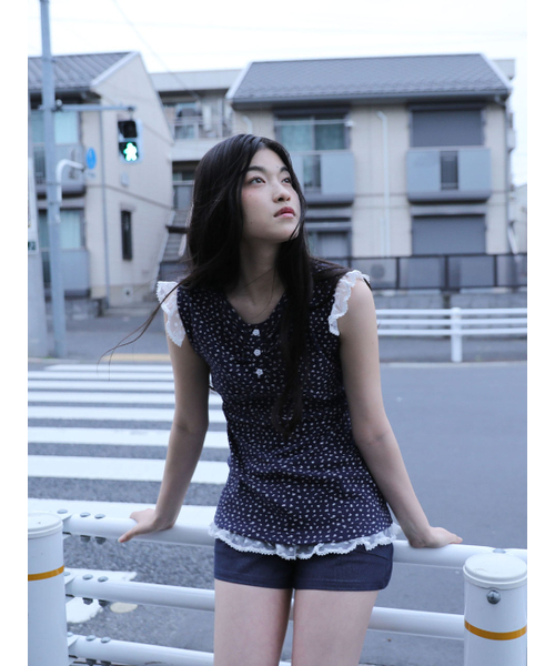 UGLY SHADOW(アグリーシャドウ)の「FLOWER LACE SLEEVELESS(NAVY)(Tシャツ/カットソー・レディース・その他・FREE)」の3枚目の写真