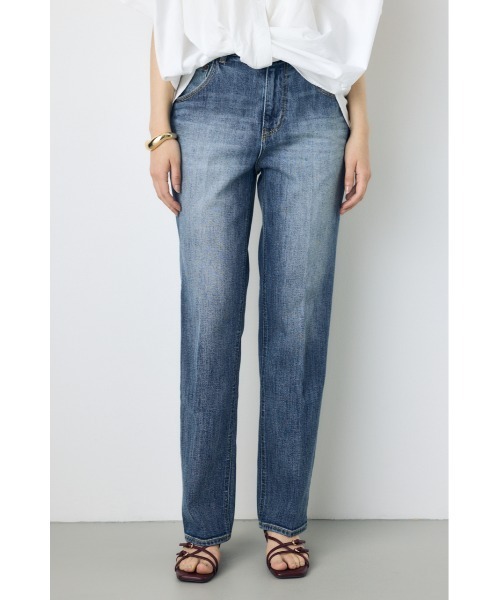 AZUL by moussy(アズールバイマウジー)の「【サイズ,身長別画像あり】AZUL DENIM センタープレスストレートデニム 体系カバー 美脚 細見え 足長(デニムパンツ・レディース・ブルー/ワンウォッシュ・24inch/25inch/26inch/27inch)」の3枚目の写真