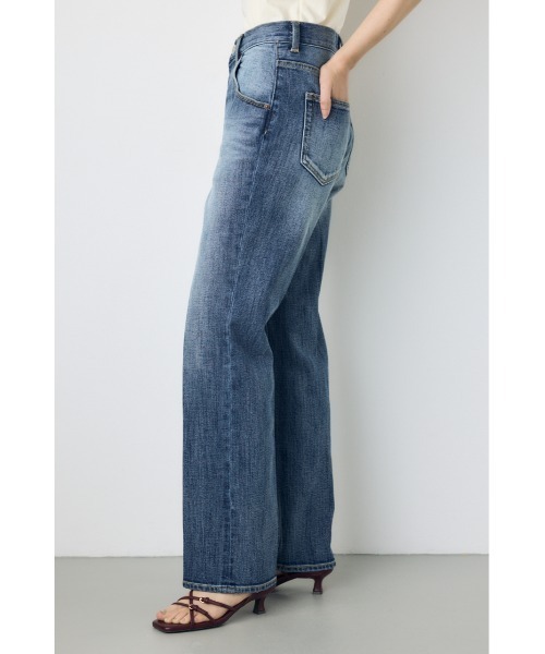AZUL by moussy(アズールバイマウジー)の「【サイズ,身長別画像あり】AZUL DENIM センタープレスストレートデニム 体系カバー 美脚 細見え 足長(デニムパンツ・レディース・ブルー/ワンウォッシュ・24inch/25inch/26inch/27inch)」の5枚目の写真