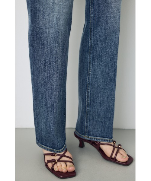 AZUL by moussy(アズールバイマウジー)の「【サイズ,身長別画像あり】AZUL DENIM センタープレスストレートデニム 体系カバー 美脚 細見え 足長(デニムパンツ・レディース・ブルー/ワンウォッシュ・24inch/25inch/26inch/27inch)」の10枚目の写真
