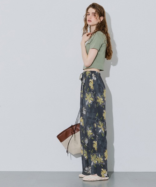 coca(coca)(コカ)の「レーヨンナチュラルフラワーパンツ(その他パンツ・レディース・その他・LONG/MEDIUM/SHORT)」の3枚目の写真