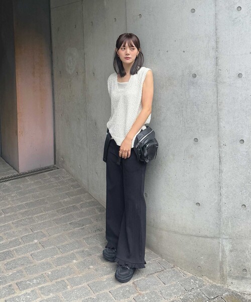 CITEN(シテン)の「<CITEN>スソフリルカットパンツ(その他パンツ・レディース・ライトグレー/ブラック・M/S)」の2枚目の写真