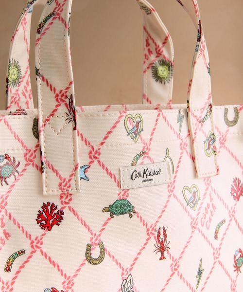 Cath Kidston(キャスキッドソン)の「スモール ブックバッグ Rope Charms(ハンドバッグ・レディース・ピンク・FREE)」の7枚目の写真