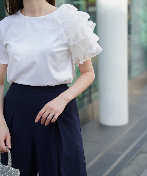 HUIT bouquet(ユイット)の「アシンメトリー フリルスリーブ Tシャツ HUIT(Tシャツ/カットソー・レディース・ホワイト系その他/ホワイト系その他2・M)」の10枚目の写真