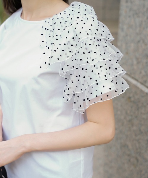 HUIT bouquet(ユイット)の「アシンメトリー フリルスリーブ Tシャツ HUIT(Tシャツ/カットソー・レディース・ホワイト系その他/ホワイト系その他2・M)」の16枚目の写真